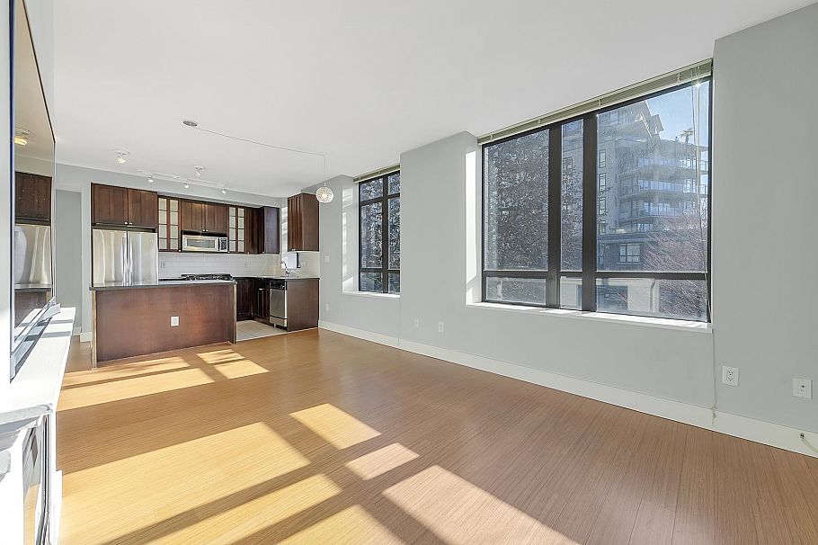 312 170 W 1st Street North Vancouver, BC - 2