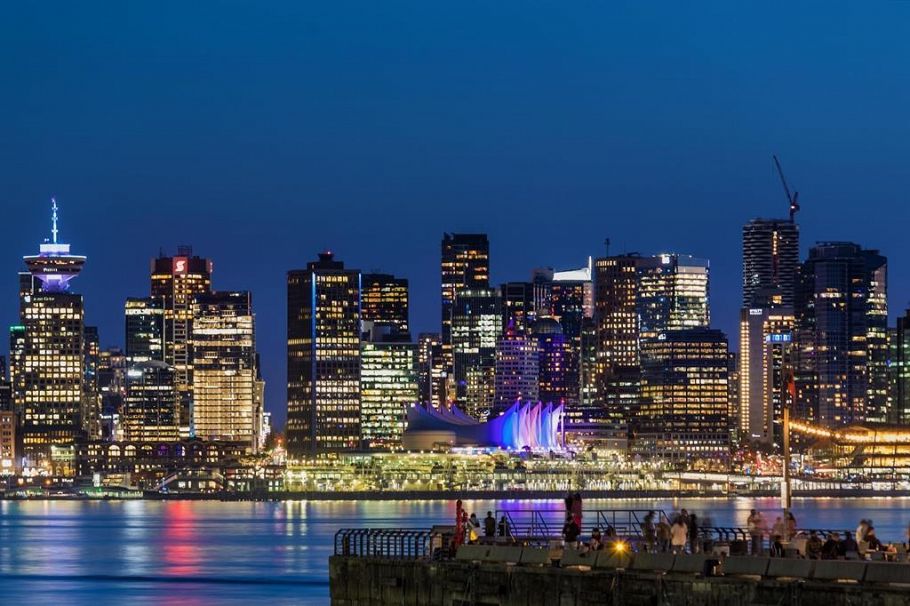 304 175 Victory Ship Way North Vancouver, BC - 32