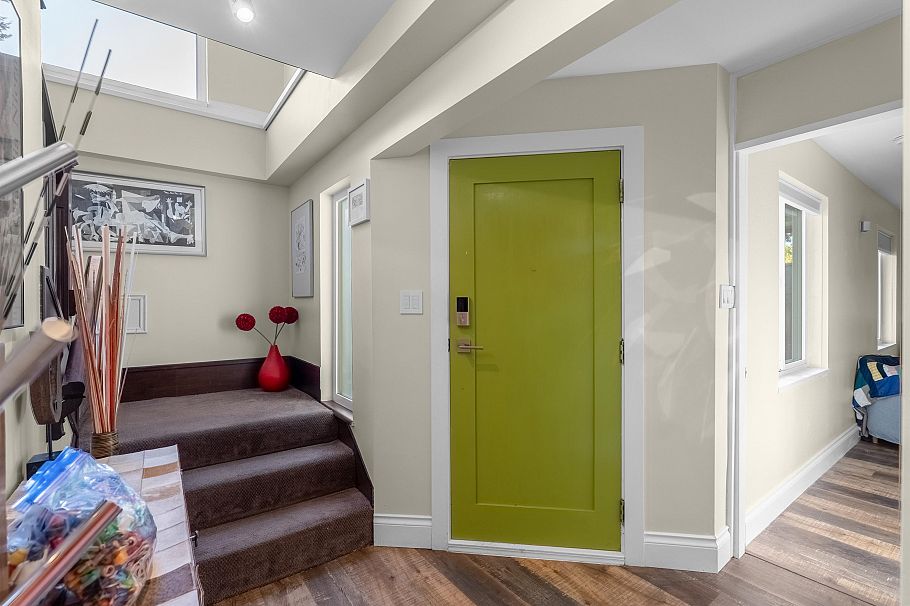 324 E 24th Street North Vancouver, BC - 31