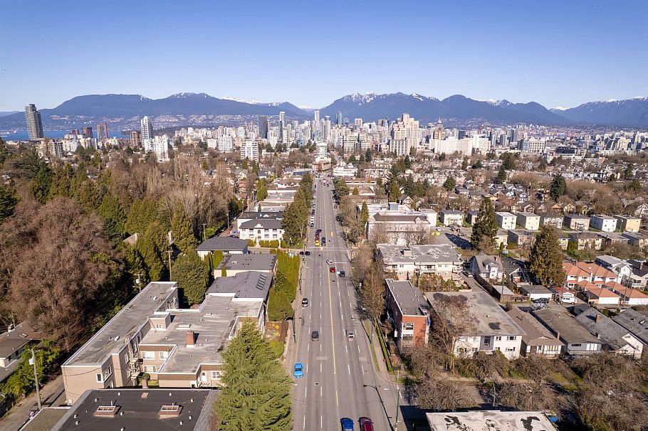 999 W 20th Avenue Vancouver, BC - 22