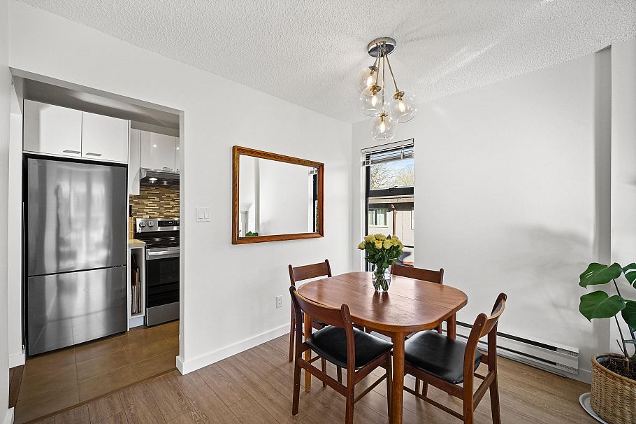 301 674 W 17th Avenue Vancouver, BC - 8