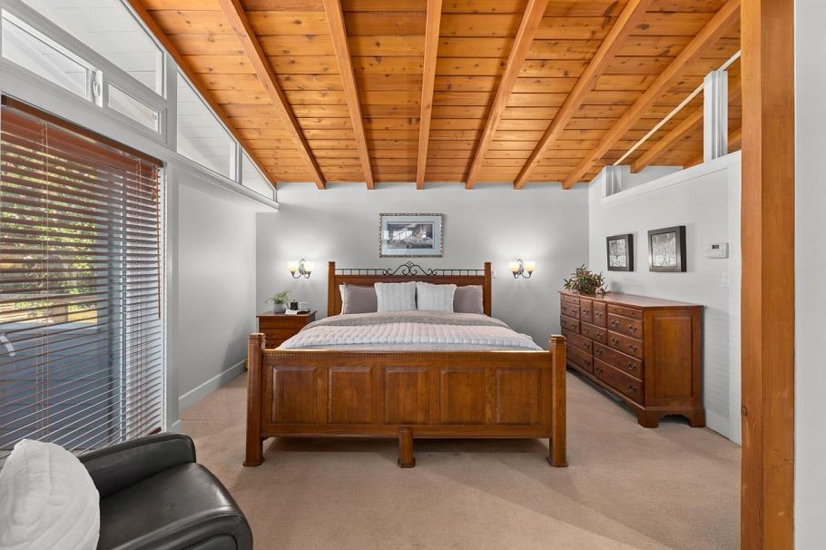 145 E Kensington Road North Vancouver, BC - 25