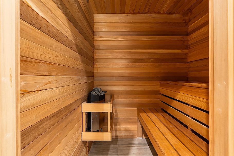 3708 W 35th Avenue Vancouver, BC - 35