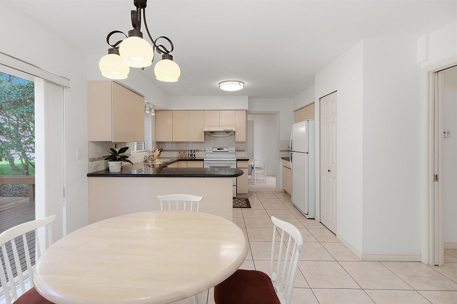 2716 Byron Road North Vancouver, BC - 10