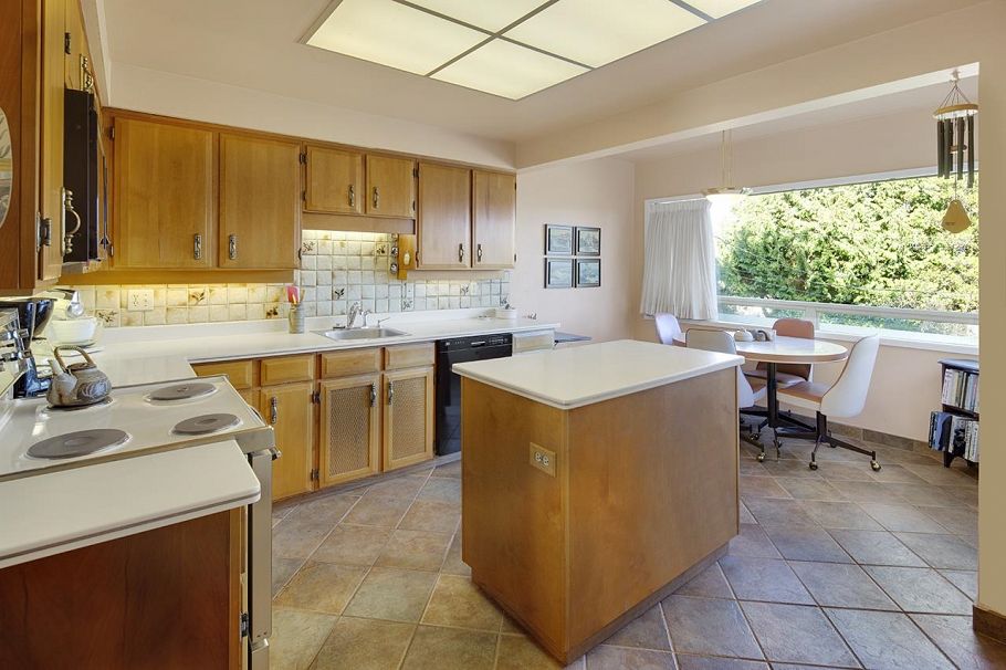 3657 W 14th Avenue Vancouver, BC - 28