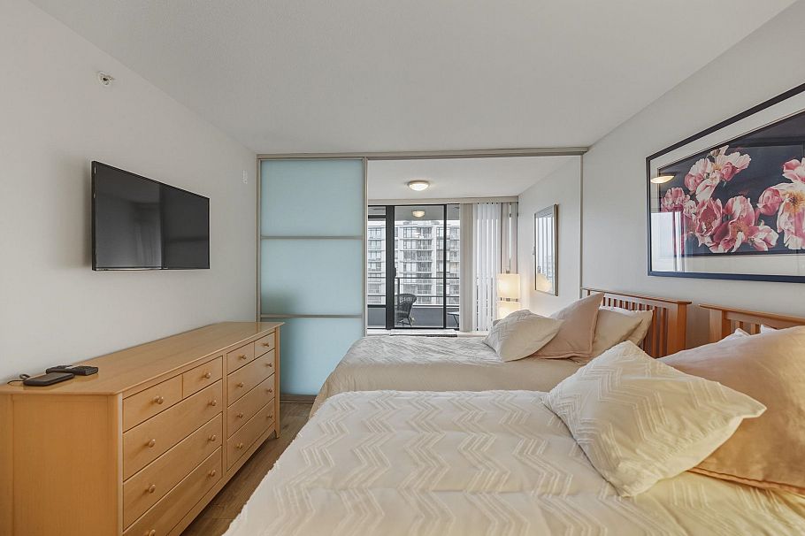 1102 151 W 2nd Street North Vancouver, BC - 23