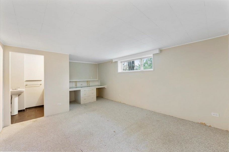 1064 Ruthina Avenue North Vancouver, BC - 39