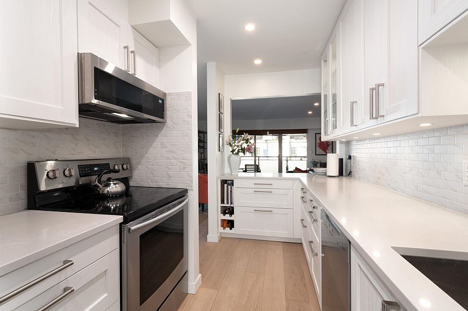 212 2255 York Avenue Vancouver, BC - 12