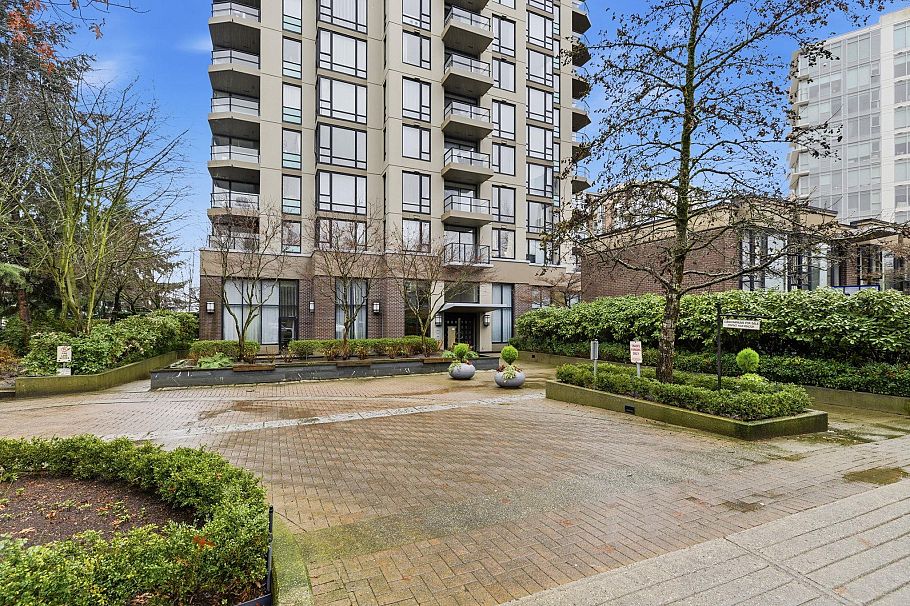 1102 151 W 2nd Street North Vancouver, BC - 1