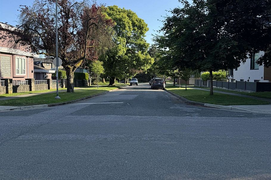 2511 Upland Drive Vancouver, BC - 23