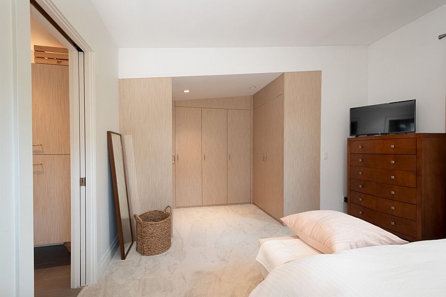 1930 Panorama Drive North Vancouver, BC - 24