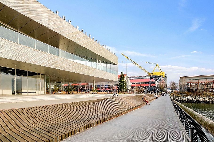 112 240 Mahon Avenue North Vancouver, BC - 32