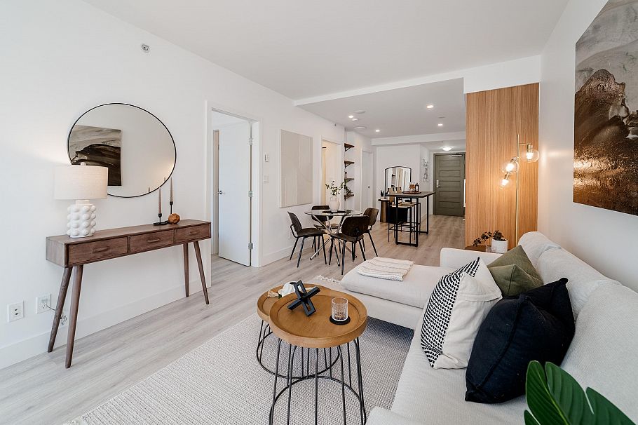 607 2228 W Broadway Vancouver, BC - 3