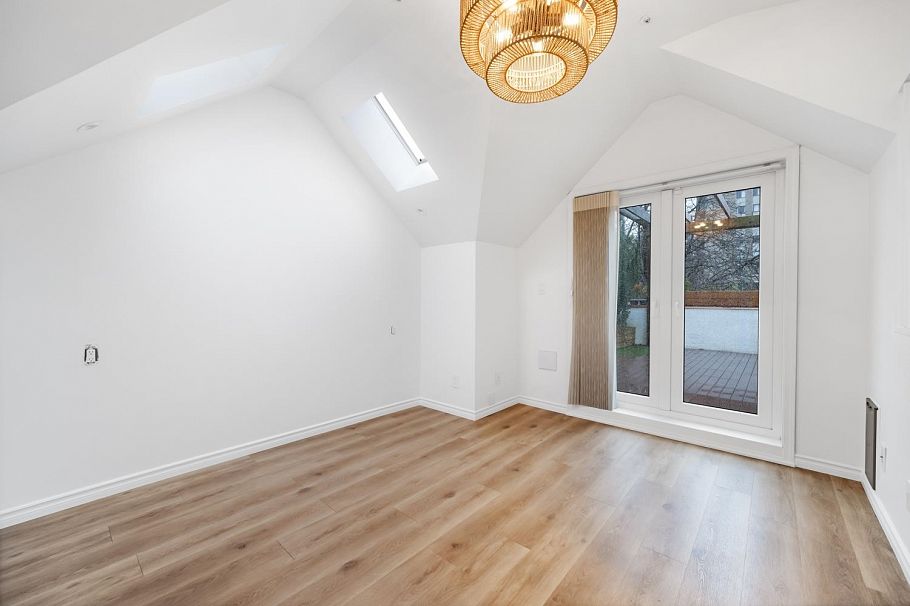 1407 Pendrell Street Vancouver, BC - 16