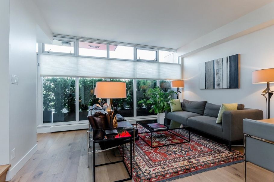 1635 Eastern Avenue North Vancouver, BC - 1