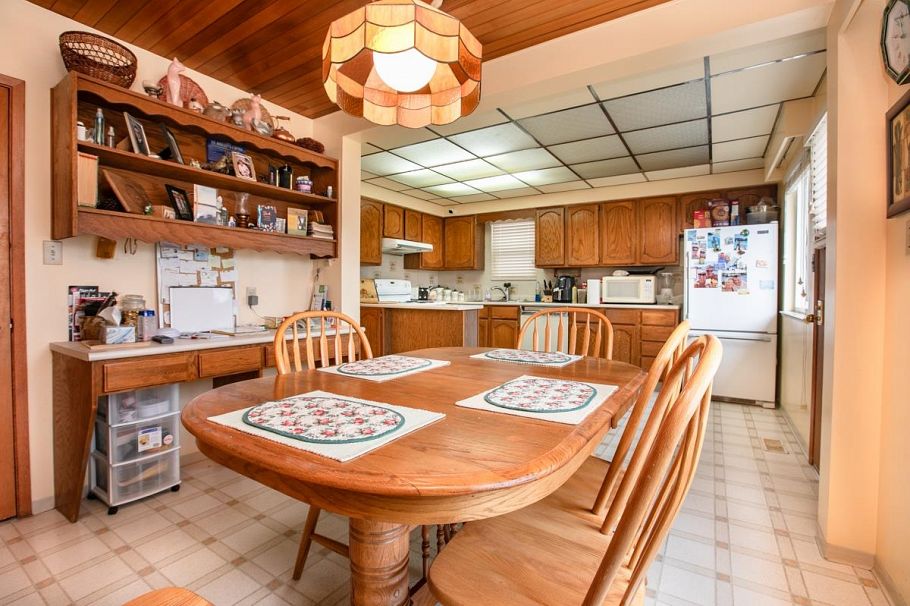 2435 E 49th Avenue Vancouver, BC - 12