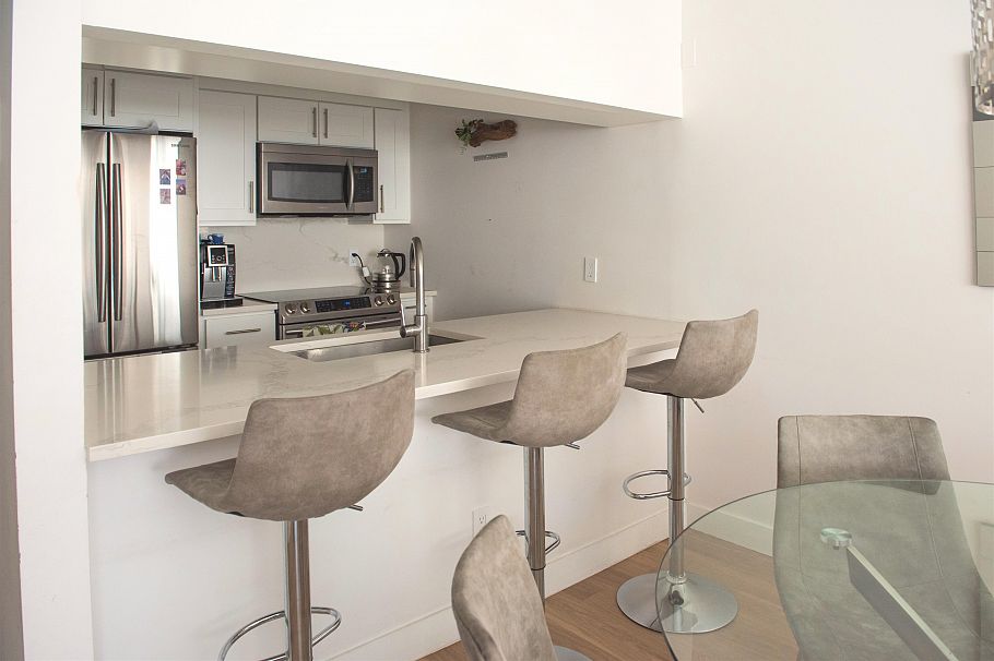 216 3250 W Broadway Vancouver, BC - 14