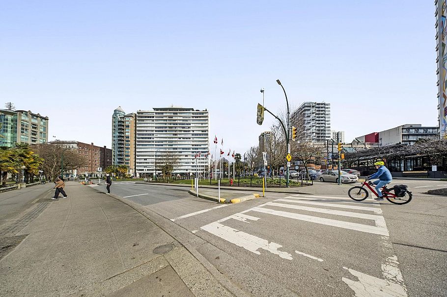 301 1330 Harwood Street Vancouver, BC - 39