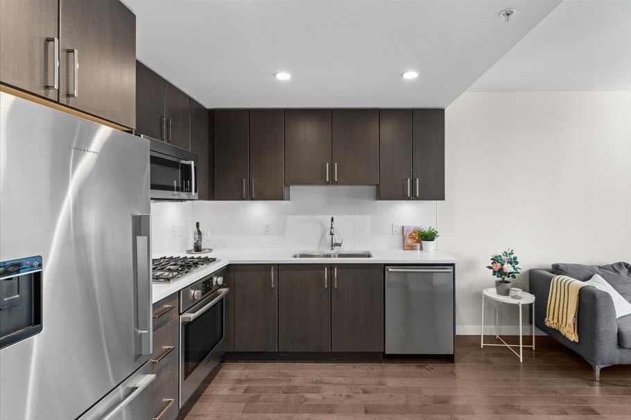 805 1708 Ontario Street Vancouver, BC - 4