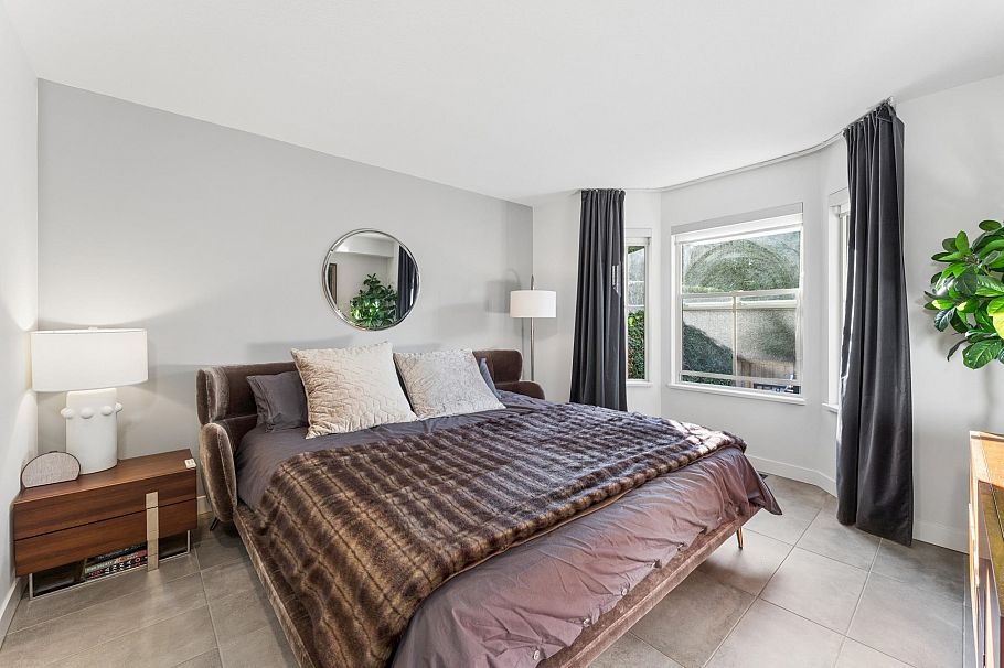 5 1550 Larkhall Crescent North Vancouver, BC - 16