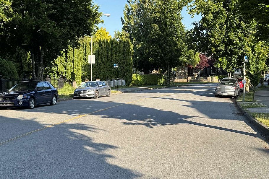 2511 Upland Drive Vancouver, BC - 28