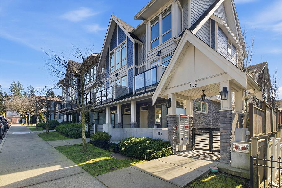 1 115 W Queens Road North Vancouver, BC - 1