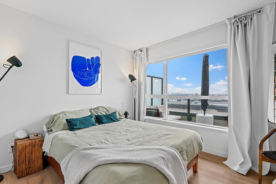 27 533 E 3rd Street North Vancouver, BC - 17