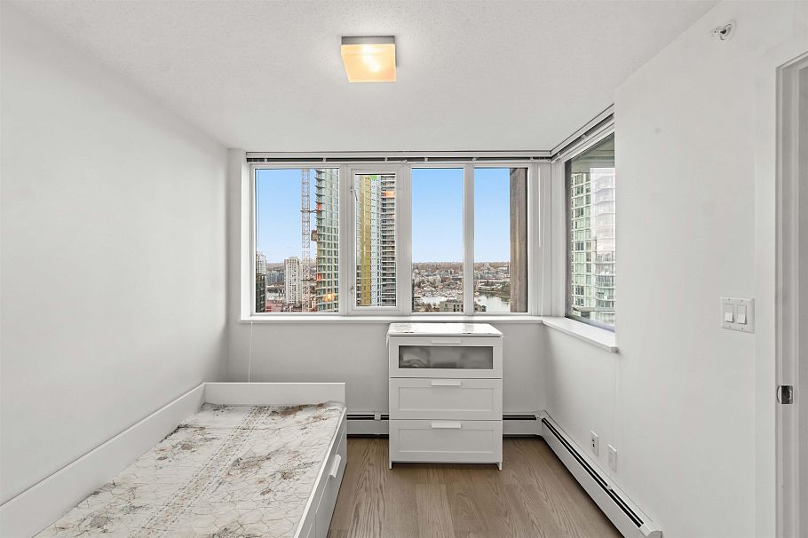 2303 1325 Rolston Street Vancouver, BC - 21