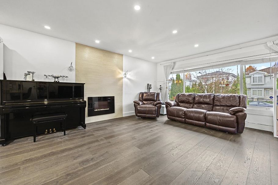 778 E 52nd Avenue Vancouver, BC - 3