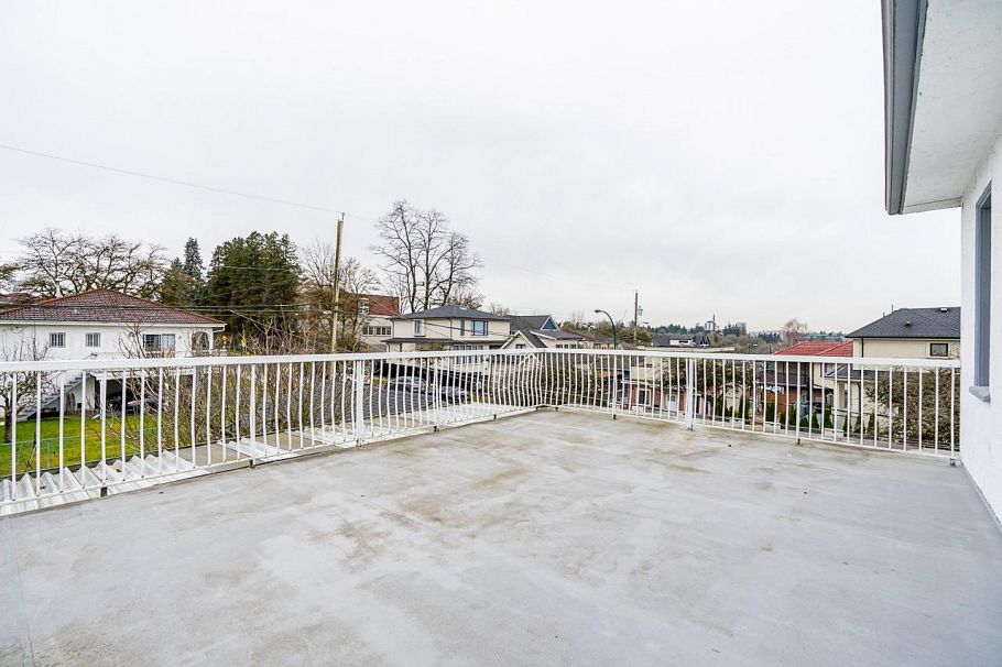 2604 E 19th Avenue Vancouver, BC - 22