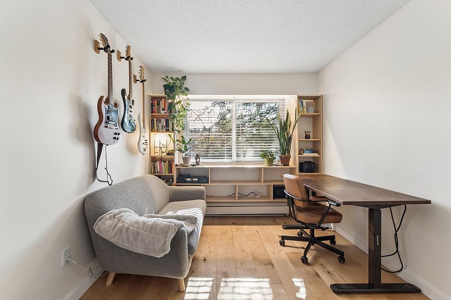 211 1385 Draycott Road North Vancouver, BC - 20