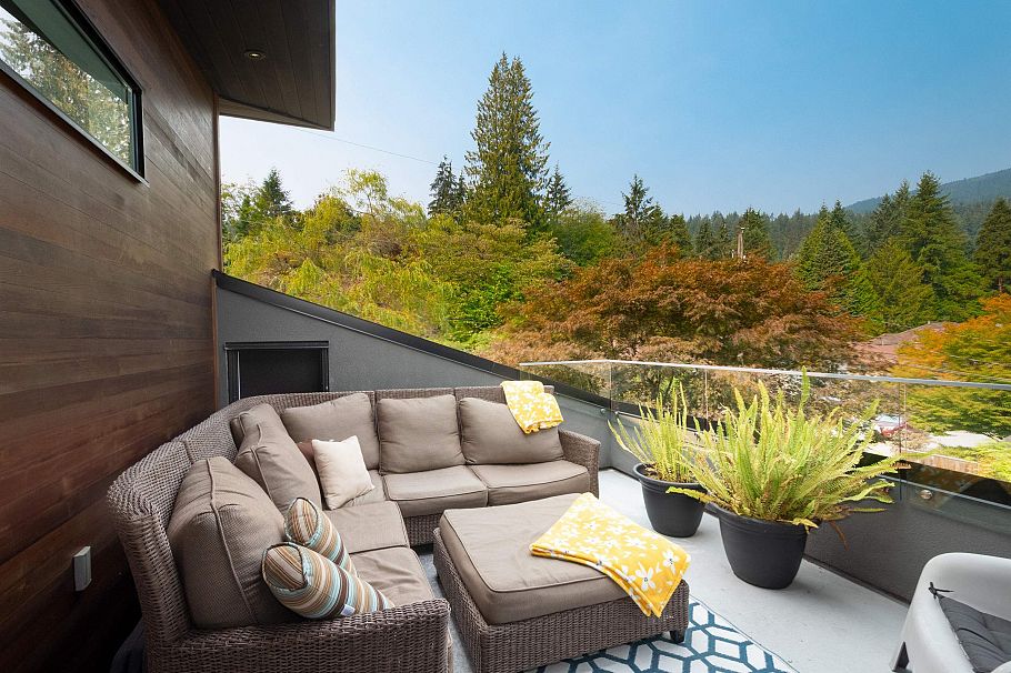 1930 Panorama Drive North Vancouver, BC - 21