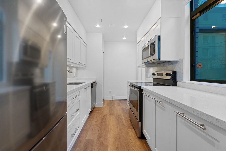 203 1238 Melville Street Vancouver, BC - 14