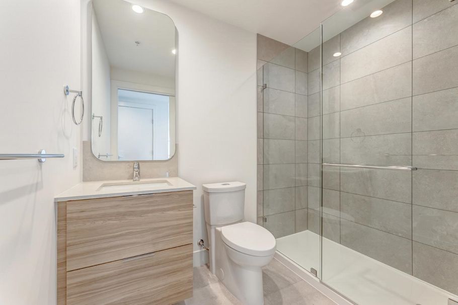 303 2375 Emery Court North Vancouver, BC - 21