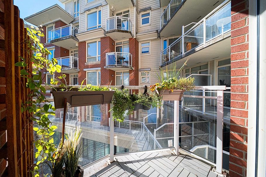 420 4028 Knight Street Vancouver, BC - 17