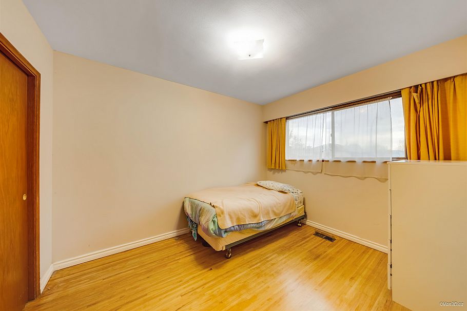 851 E 50th Avenue Vancouver, BC - 11