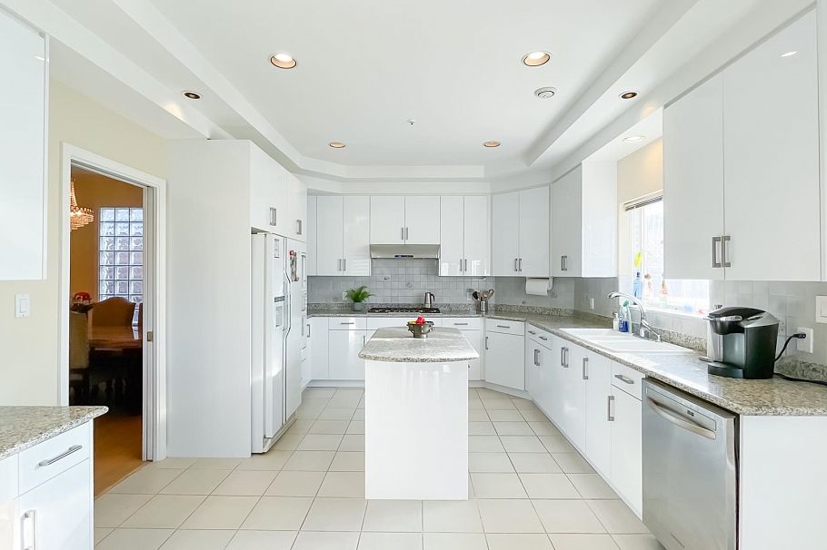 2056 Scarboro Avenue Vancouver, BC - 11