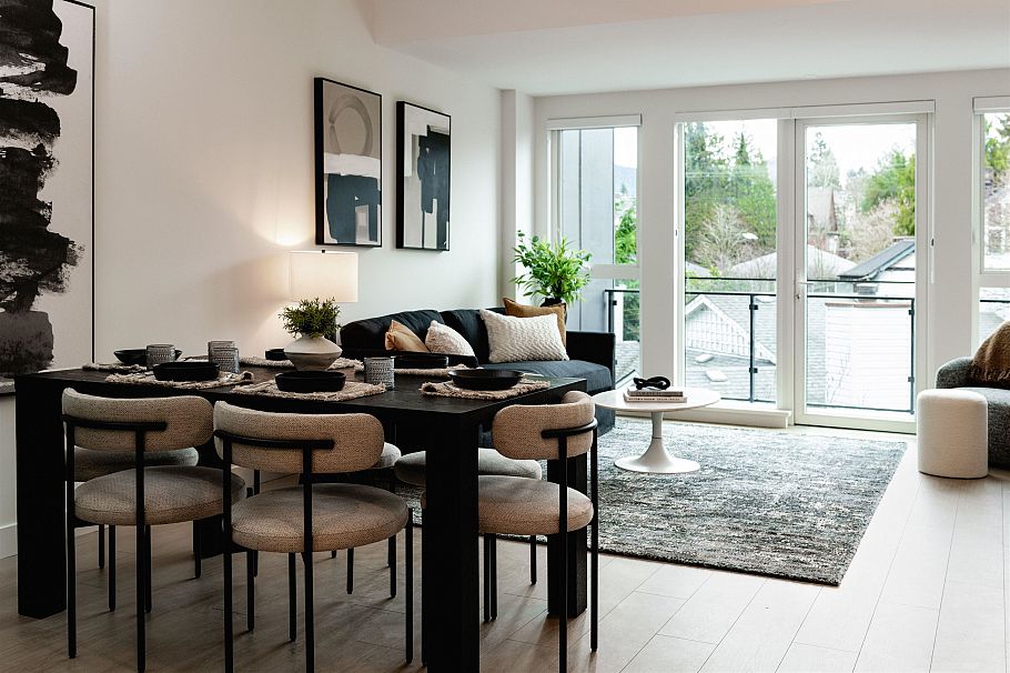 419 422 E 3rd Street North Vancouver, BC - 3