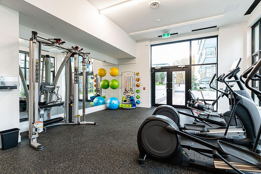 403 1471 Hunter Street North Vancouver, BC - 22