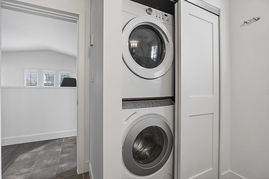 1375 Mcbride Street North Vancouver, BC - 26