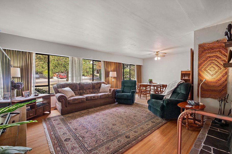 2239 Windridge Drive North Vancouver, BC - 11