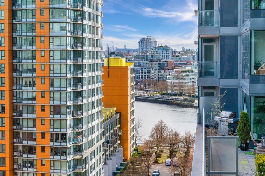 1523 68 Smithe Street Vancouver, BC - 17