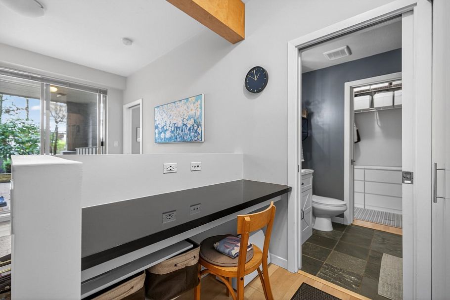 222 560 Raven Woods Drive North Vancouver, BC - 16