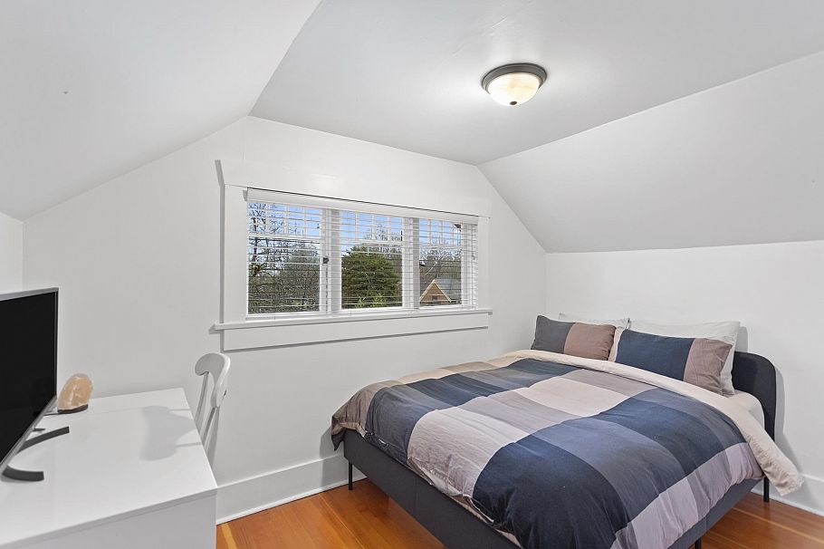 3716 W 30th Avenue Vancouver, BC - 27