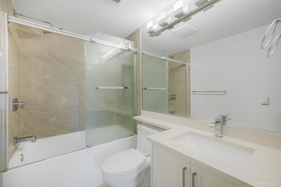 13 2717 Horley Street Vancouver, BC - 21