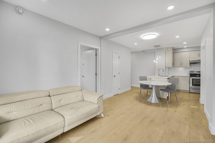 13 2717 Horley Street Vancouver, BC - 9