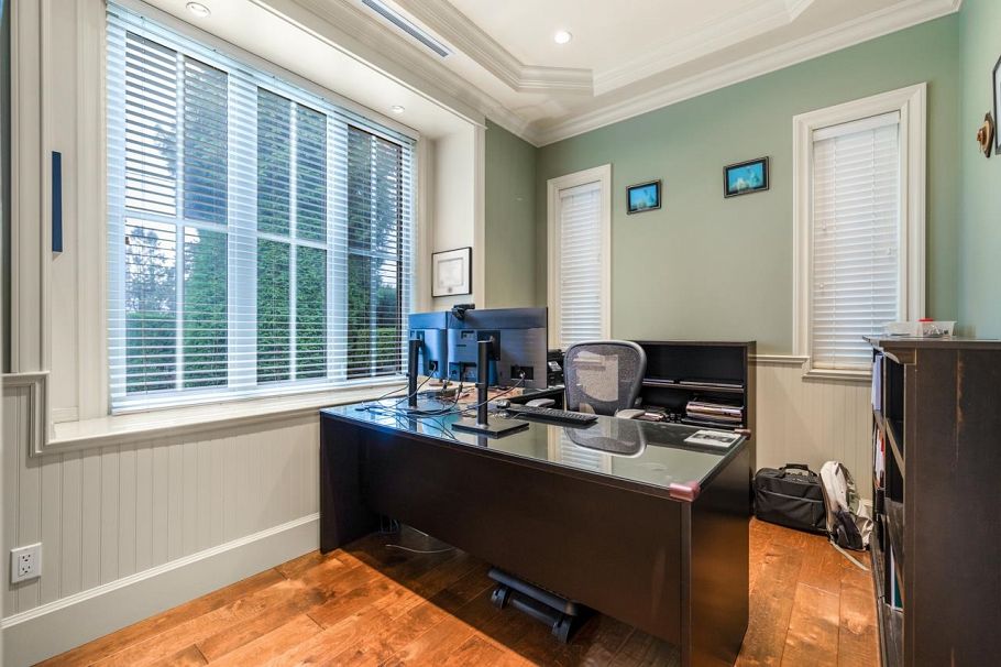 7130 Granville Street Vancouver, BC - 7