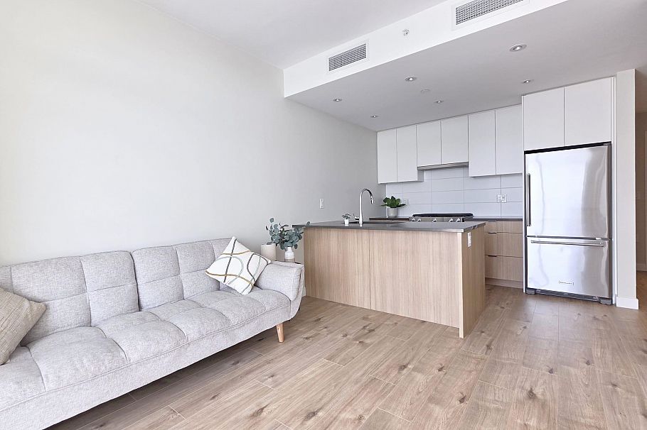 1503 3430 S E Kent Avenue Vancouver, BC - 6