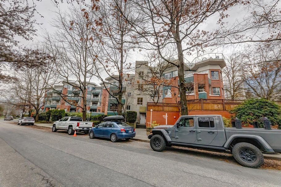 311 128 W 8th Street North Vancouver, BC - 22