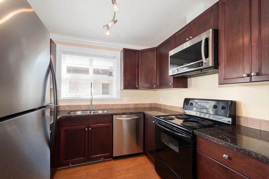 304 152 E 12th Street North Vancouver, BC - 9